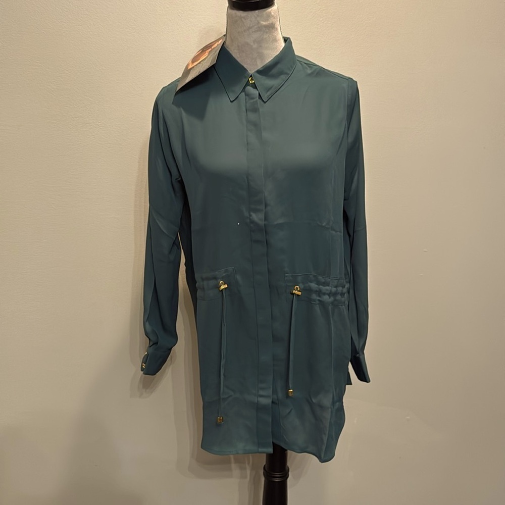 IMAN green button down gold accents blouse NWT M